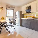 Fiorella 2 Bdr With Balcony Lejlighed