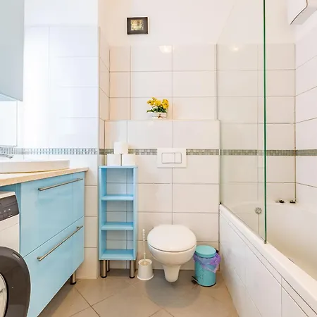 Fiorella 2 Bdr With Balcony Apartman *