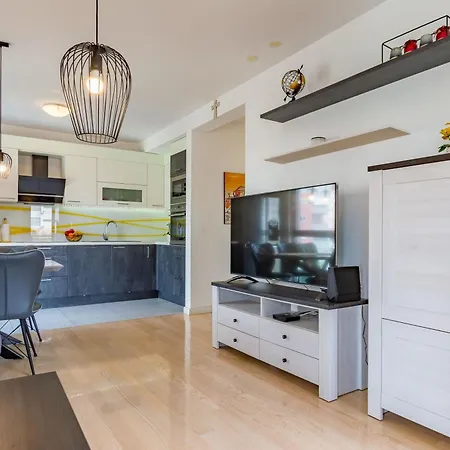 Fiorella 2 Bdr With Balcony Daire Zadar