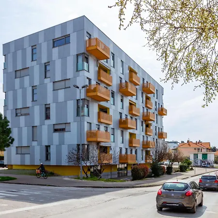 Daire Fiorella 2 Bdr With Balcony